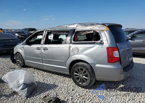 2014 Chrysler Town & Country S from USA, damaged, VIN 2C4RC1HG8ER361303